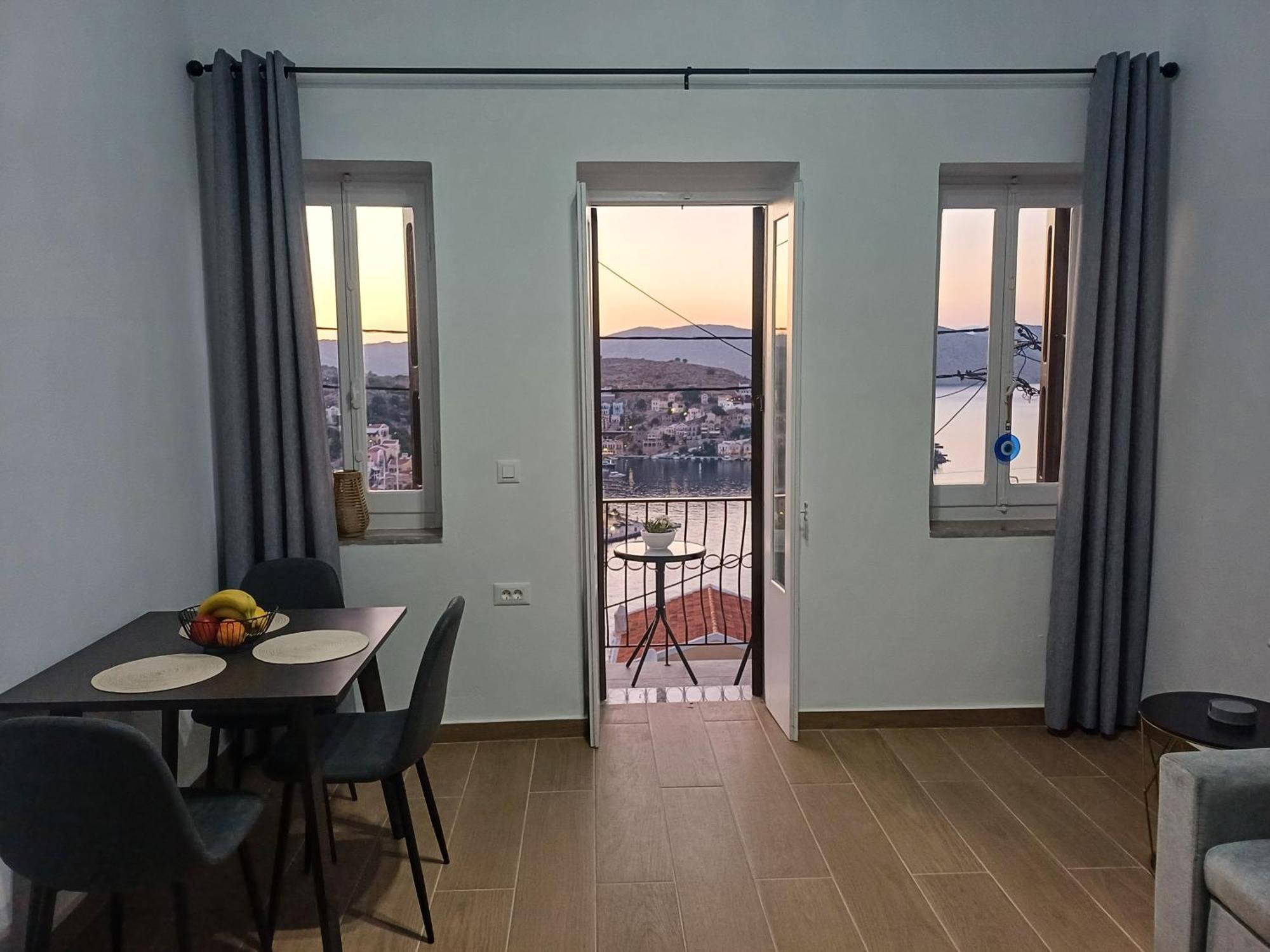 Apartamento Duchess Harbour View Symi Exterior foto