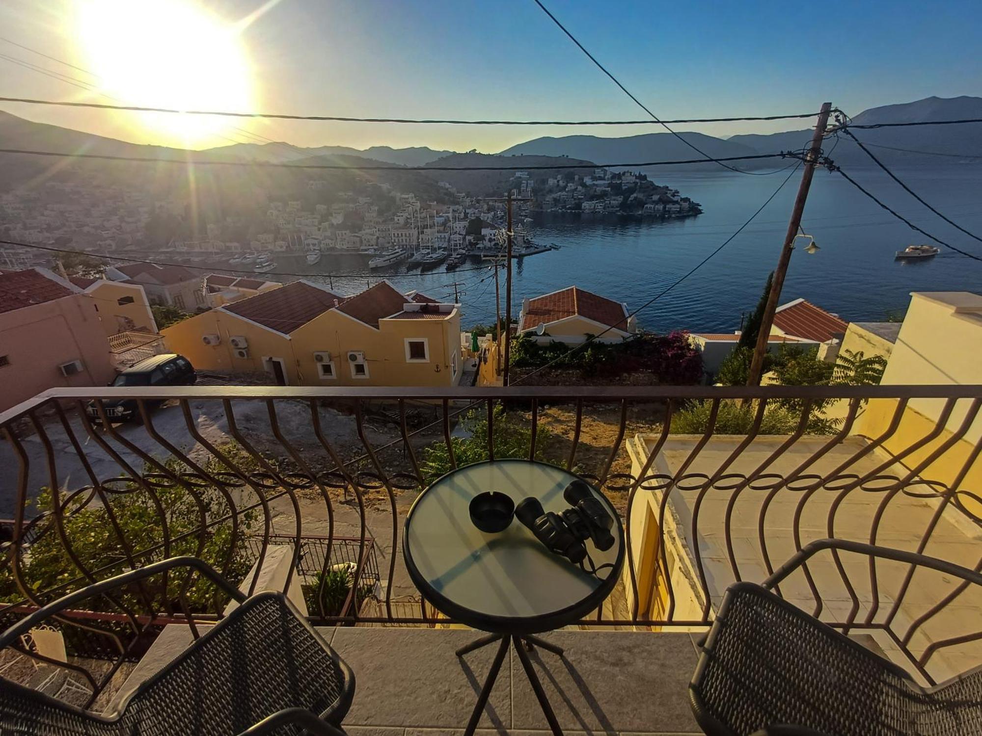 Apartamento Duchess Harbour View Symi Exterior foto