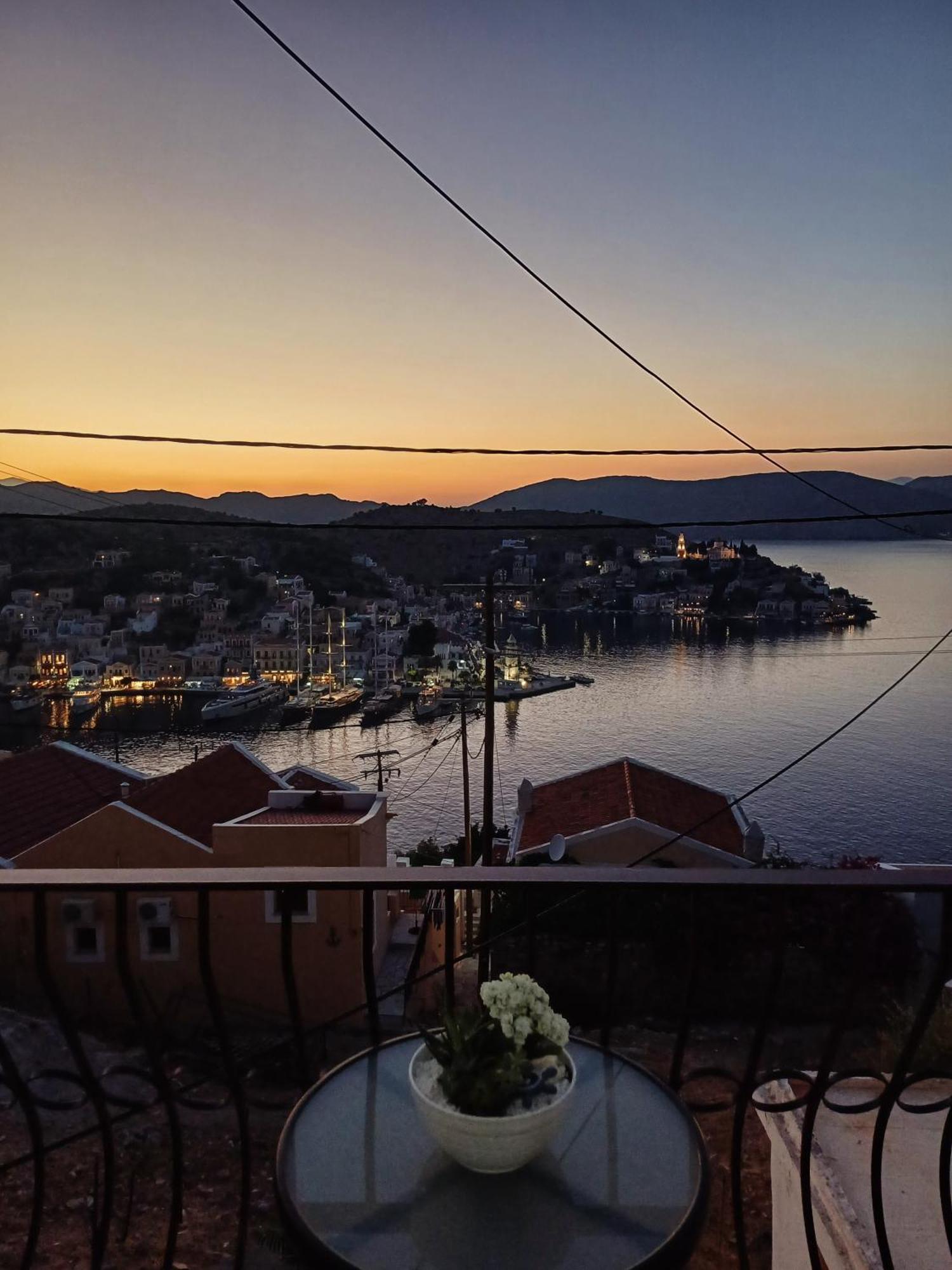 Apartamento Duchess Harbour View Symi Exterior foto