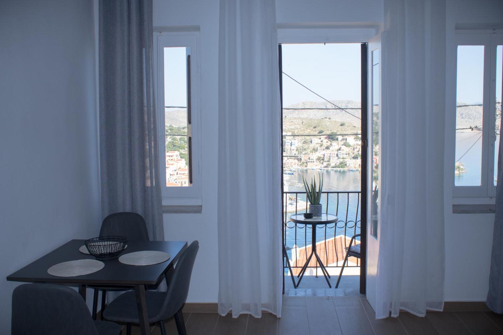 Apartamento Duchess Harbour View Symi Exterior foto